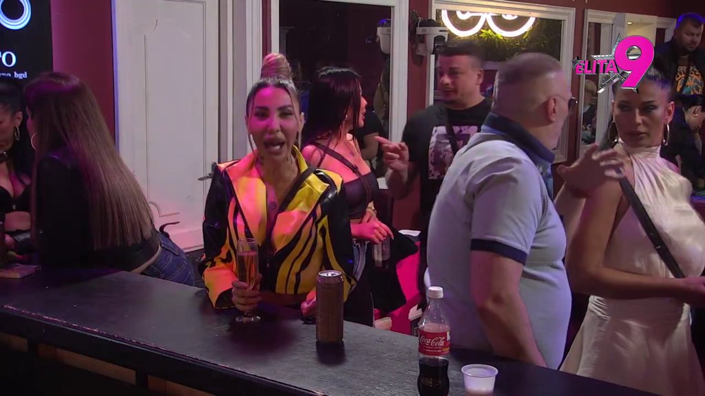 Tajni signali! Aneli se obratila Filipu Caru, poslala mu jasne instrukcije (VIDEO)