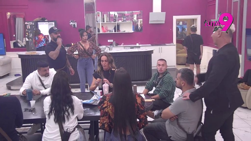 Bukti svađa školskih drugara! Filip se suprotstavio Luki zbog Aneli, Vujović uzvratio: Nisi ti pobedio ako gledaš žene da bi ih... (VIDEO)