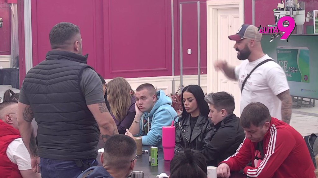 Drži je u šaci! Asmin na ivici da do koske raskrinka Kačavendu, takmičari sve shvatili! (VIDEO)