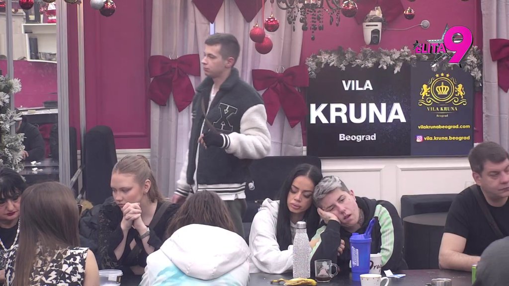 NE SME VIŠE SEBI DA DOPUSTI... Kačavenda posavetovala Boru da se skloni od Anastasije, Mina mu poručila da je vreme da krene dalje: ZASLUŽUJEŠ MNOGO BOLJE! (VIDEO)