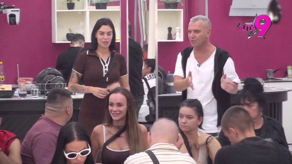 Između dve vatre! Terza zakuvao čorbu: Zbog kafe sa Sarom popio šut-kartu od Mine Vrbaški! Ovo nije očekivao! (VIDEO)