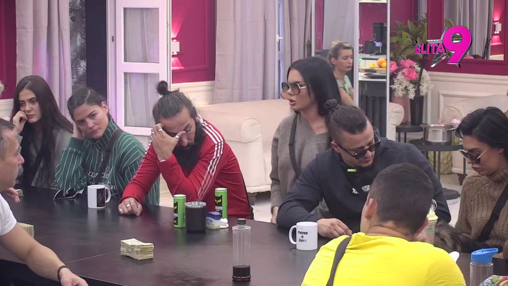 JEDVA DOČEKALA: Matora likuje zbog sukoba Anite i Anđela, Bora ponovo zapenio na nju (VIDEO)