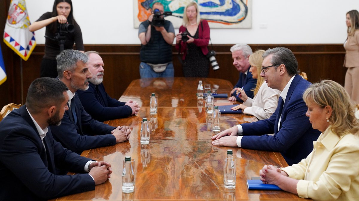 NASTAVLJENE KONSULTACIJE KOD PREDSEDNIKA SRBIJE: Vučić prvo s predstavnicima SPO, a potom sa SRS