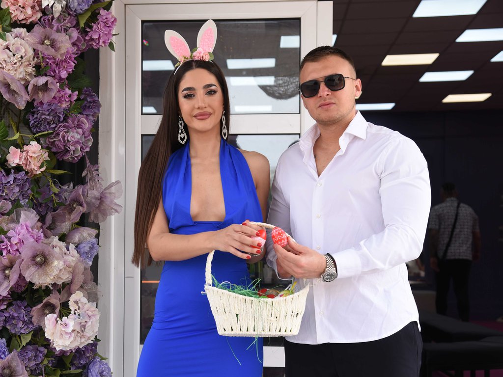 IPAK SU BILI ZAJEDNO U PROVODU?! Krle dostavio prepiske koje DOKAZUJU da je Anđela želela da izađe sa Karićem u PROVOD! (FOTO)