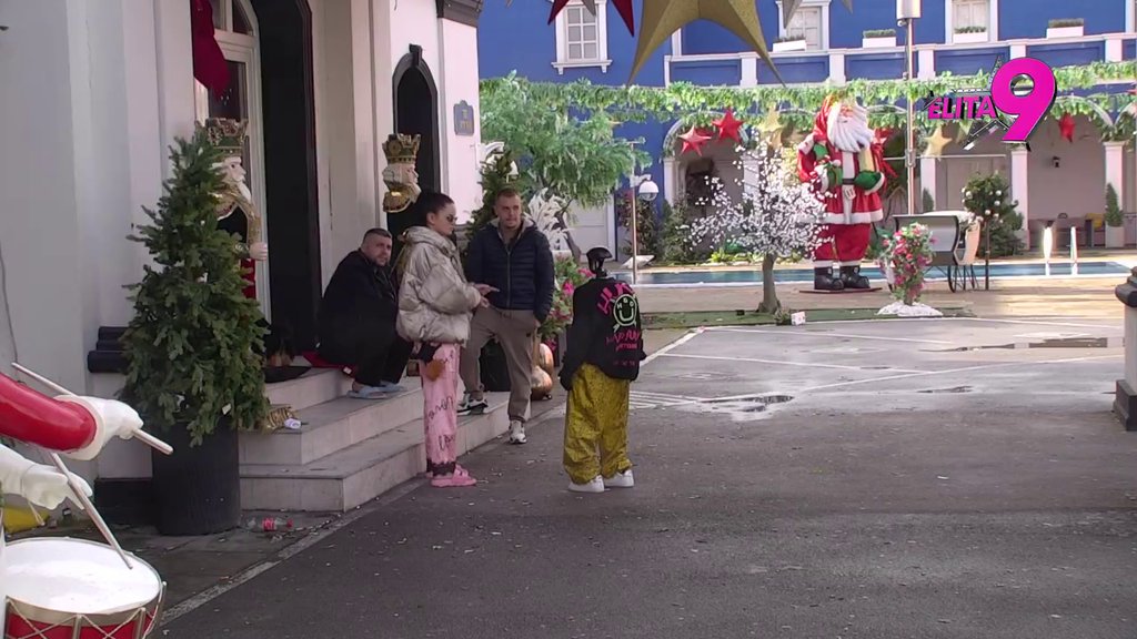 ULAŽE SILNE NAPORE DA RASKANTA KLAN: Asmin uverava Jovanu pevačicu da joj Aneli nije prijatelj, Cvijanovićeva saterana u ćošak! (VIDEO)