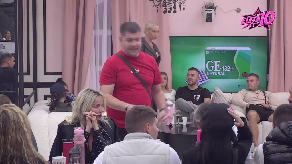 Ne štede se! Ivan indirektno pecnuo Gloriju, Mića skočio da je brani (VIDEO)