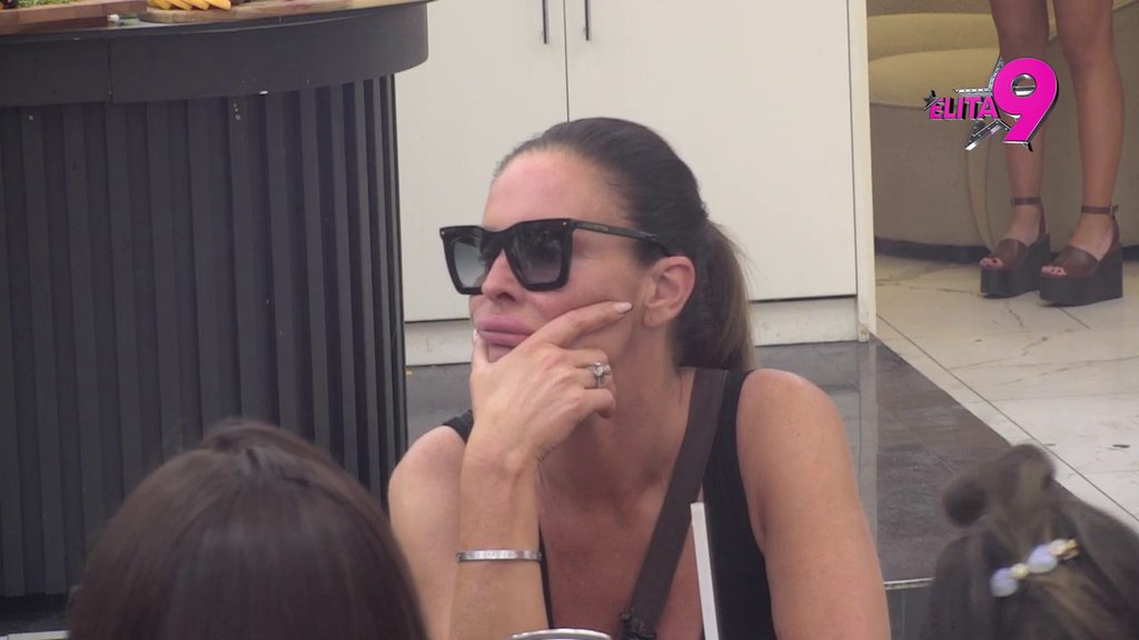 Sve dublji kanal Milene Kačavende: Anđelo ne prestaje da je uništava zbog alkoholisanja, a tek da čujete Janjušev sud! (VIDEO)