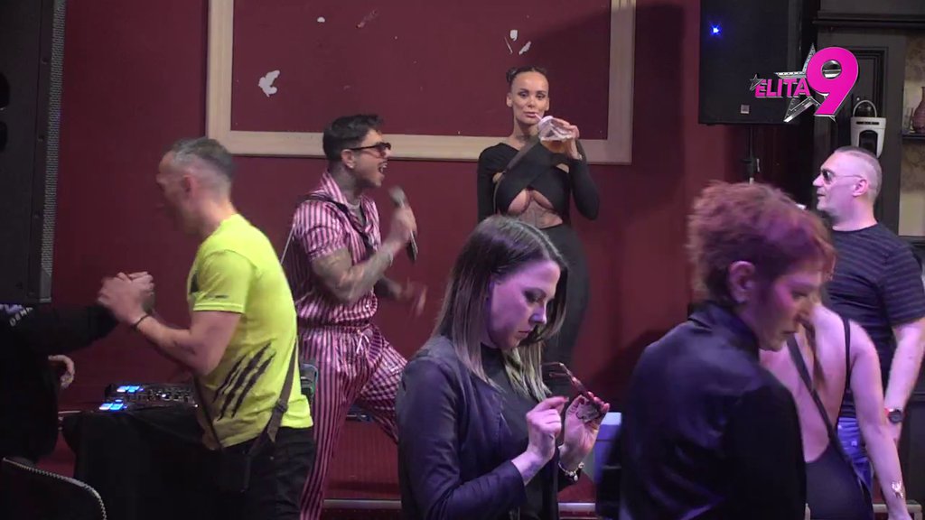 Popustila mu kočnica za muškost! Đukić zapevao stihove, njima pecnuo Teodoru zbog Bebice?! (VIDEO)