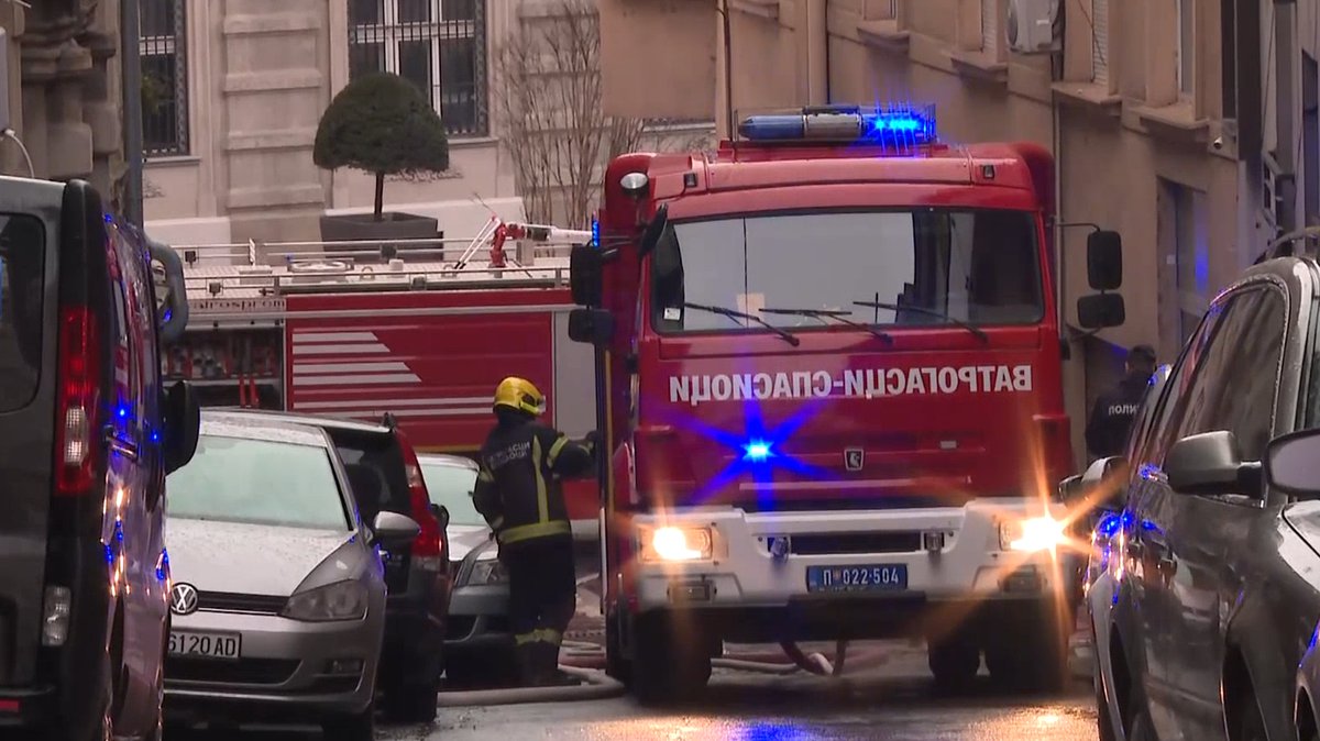 POŽAR U BEOGRADU: Plamen buknuo iz plinske boce, ima povređenih