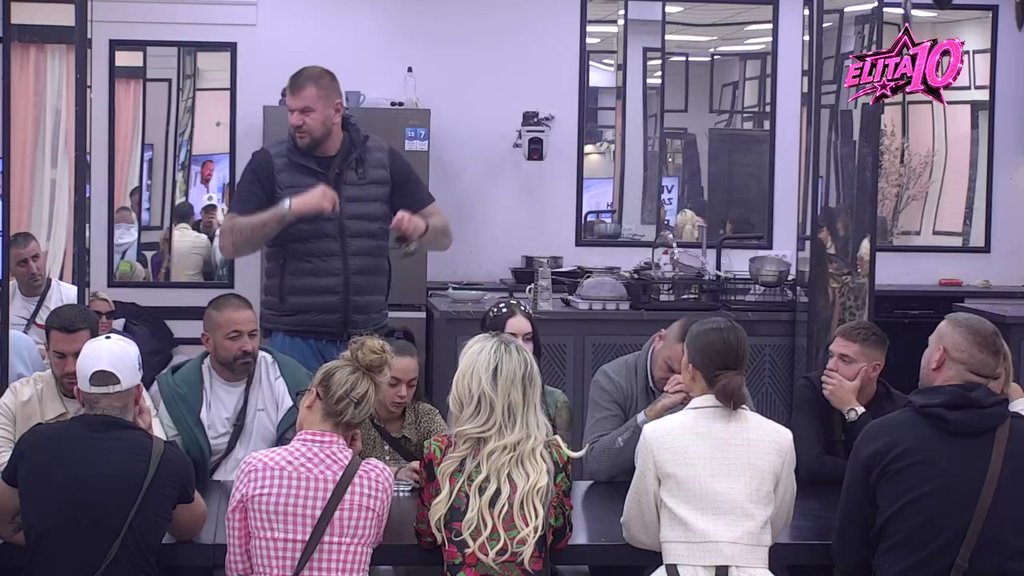 Aneli ne prestaje da bljuje vatru: Poludela jer Janjuš misli da je njena veza sa Carem bolesna, urliče iz petnih žila! (VIDEO)