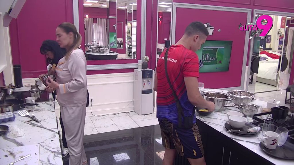 NEMA IGLA GDE DA PADE! Totalni kolaps nakon buđenja: Ovo je važno za početak dana! (VIDEO)