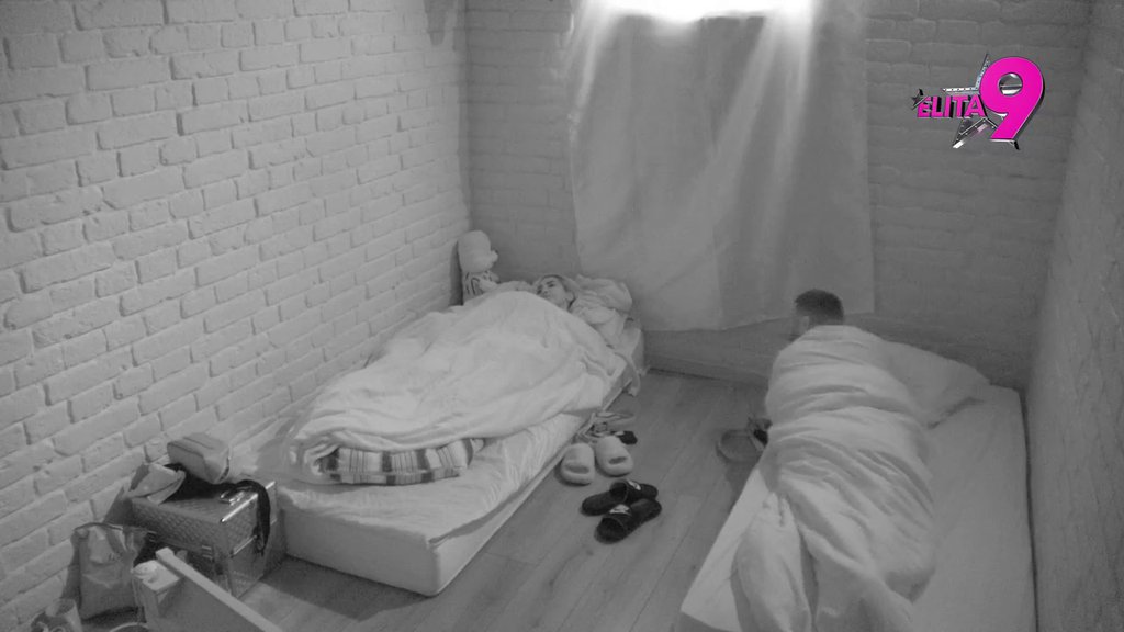 TREBA SEBI DA BUDEŠ NA PRVOM MESTU: Alibaba se postavio kao pravi džentlmen, pa posavetovao Aneli! (VIDEO)