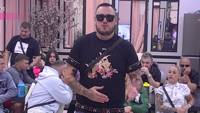 Filipu Caru se sviđa Anđela Đuričić: Pred svima ogolio dušu, pa rešio da se povuče iz prijateljstva! (VIDEO)
