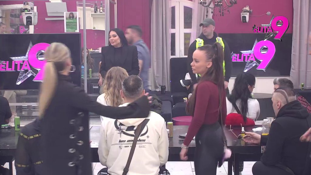 ONA JE NJENA KARMA: Maja lupila Asminu zabranu, ne sme da pogleda Teodoru inače mu pravi HAOS OD ŽIVOTA (VIDEO)