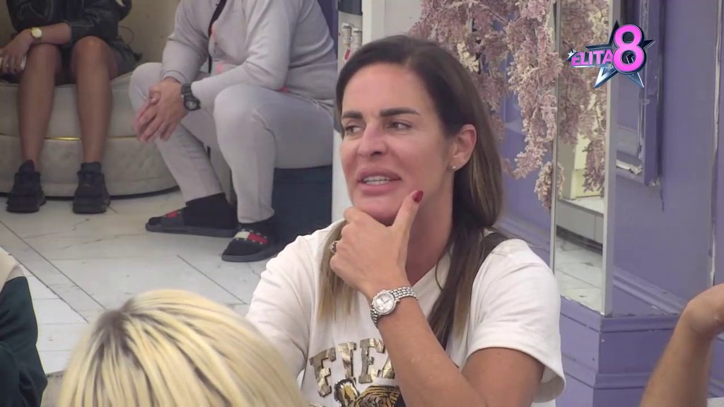 GURALA TI JE RUKU ISPOD ĆEBETA: Jelena optužila Miću za PRELJUBU, pa se počatili brutalnim uvredama: Zatvorska ku*etino! (VIDEO)