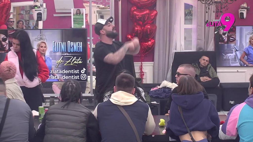 IDI, BACI SE U JEZERO! Luka se pogubio, Anita mu NE DA DA PISNE, učesnici ga RAZAPELI! (VIDEO)