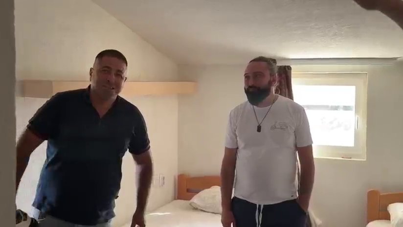 BIĆE OVO ELITA PRO MAX! Burek ushićen pred sutrašnje useljenje u Belu kuću, a na ovu lepoticu već je bacio oko:  Trudiću se oko nje!