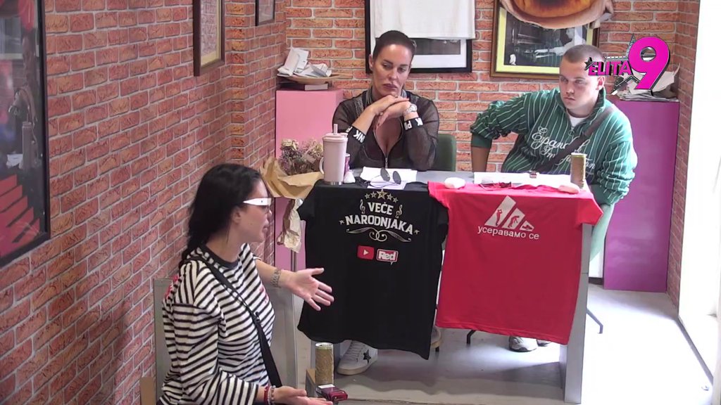 IGRALA JE OKO ŠIPKE ZA STARIJU GOSPODU: Maja upalila vređalicu, prozvala Sofiju za prošlost, njen odgovor je vratio na FABRIČKA PODEŠAVANJA (VIDEO)