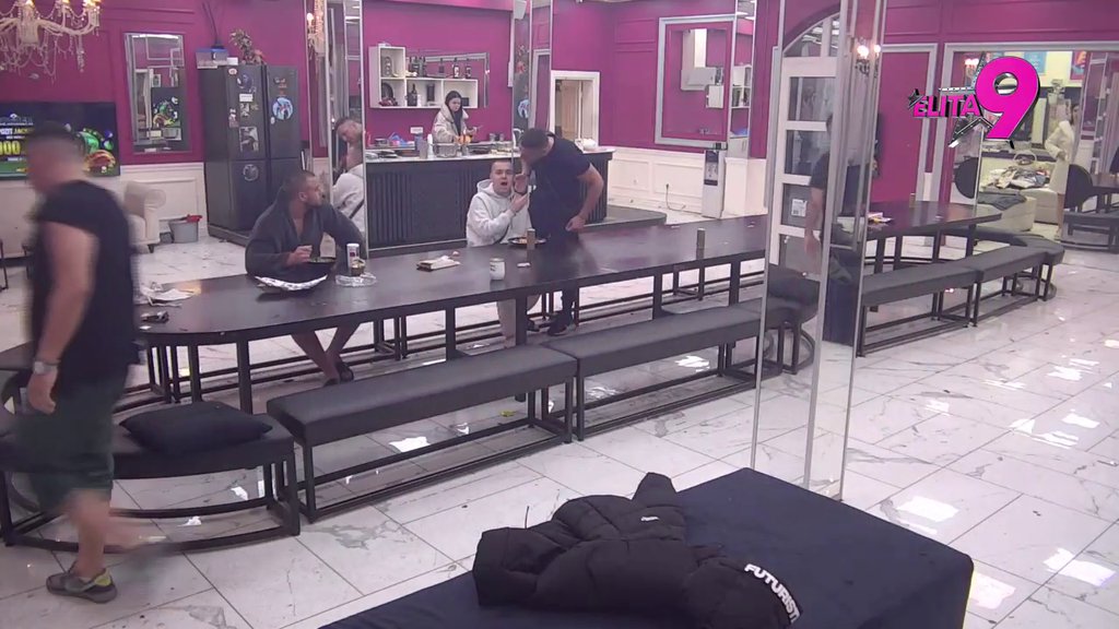 Haos u Beloj kući: Asmin i Anđelo napali Daču, tenzija dostigla vrhunac! (VIDEO)