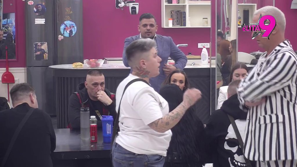 Pocepan spisak Matorinih bivših prijatelja: Bori pukao film i uništio svoje remek delo, pa ponovo brutalno zaratio s njom! (VIDEO)