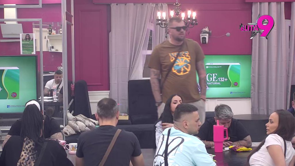 Matora k*ravela iz 'S*ks i grada' Samanta! Anđelo i Janjuš ujedinjeni protiv Kačavende, ne štede je! (VIDEO)