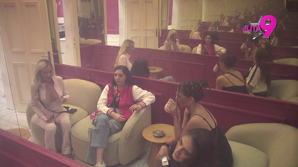 Zasela katedra za pljuvanje Maje Marinković: Nakon sukoba sa Sofijom nema ko je ne pljuje! (VIDEO)