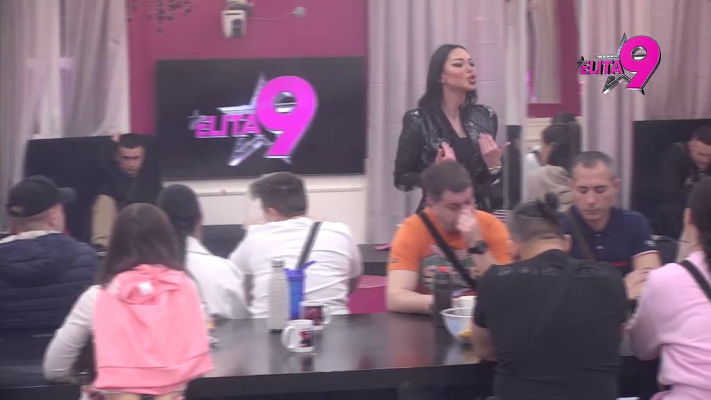 Novi skandalozni detalji iz odnosa Aneli i Asmina: Trese se Bela kuća, Ahmićeva ga optužila da je namerno hteo da naudi njoj i maloj Nori! (VIDEO)