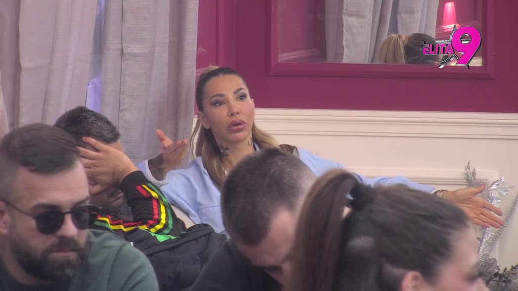 Očekivala je mnogo više: Anđelo siguran da je Anita pukla od muke zbog Anelinih poklona! (VIDEO)