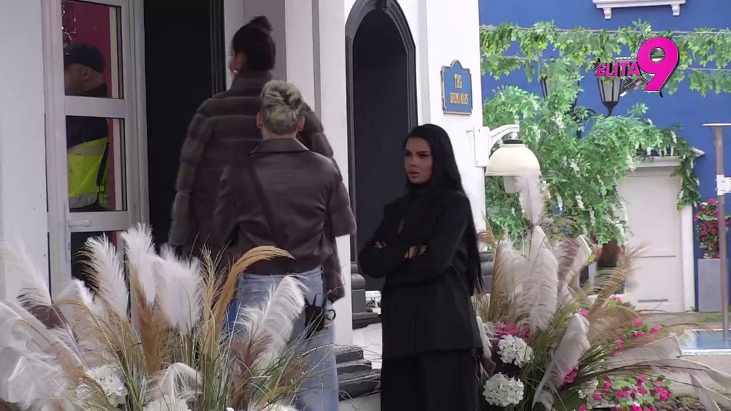 PRIJATELJSTVO SE RASULO U PARAMPARČAD: Anita i Uroš brutalno zaratili, on joj besno poručio: DRUŽIŠ SE SA... (VIDEO)