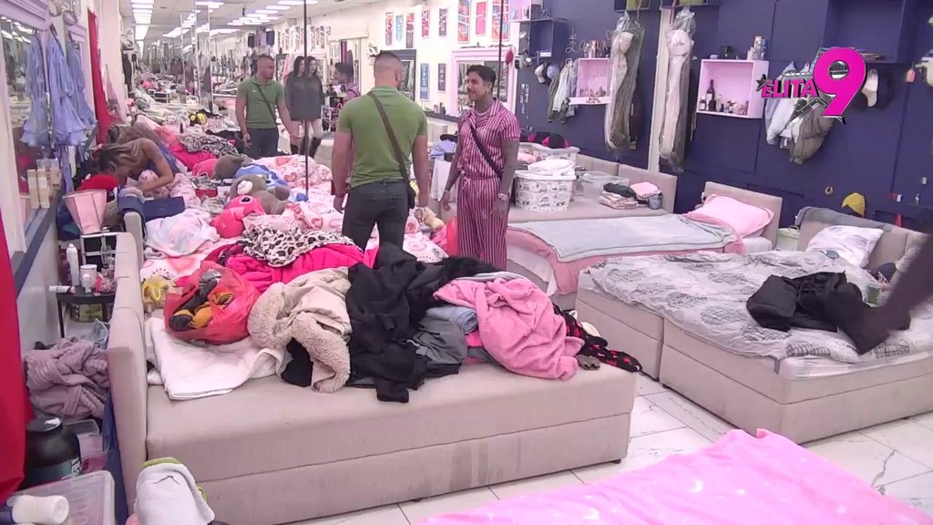 ODLEPILA ZA ĐUKIĆEM?! Aneli prebacila Filipu odnos sa Teodorom! (VIDEO)