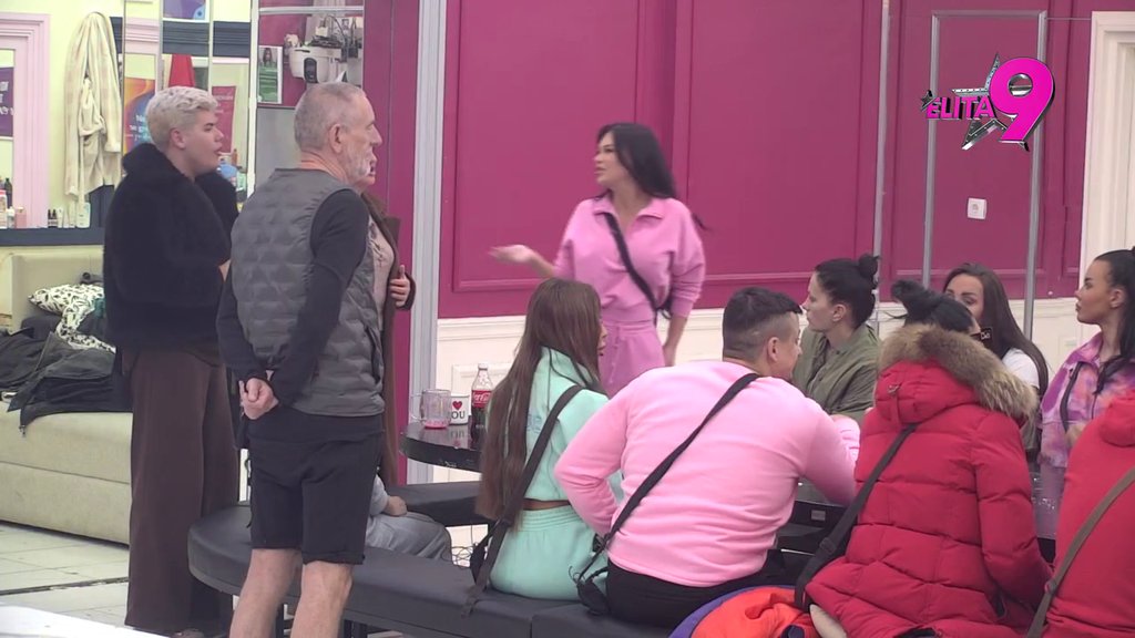 Došla vam Stanija Dobrojević da vam OČISTI KUĆU! Prijavila se da oriba sto, Asmin okrenuo DRUGI LIST! (VIDEO)