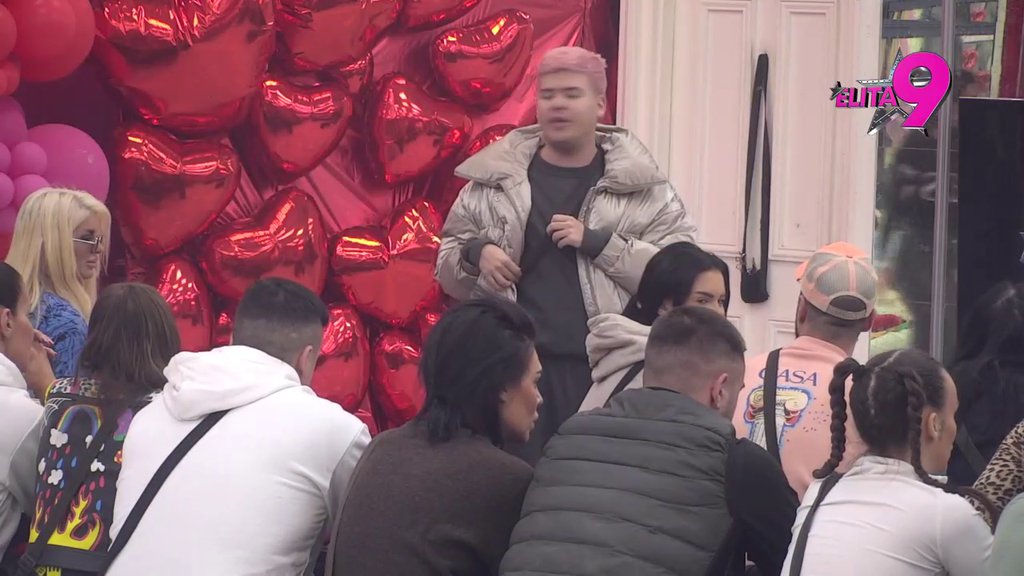 TREBA DA GA SPRDA I PRAVI BUDALU OD NJEGA! Uroš opleo po odnosu Anastasije i Bore, smatra da će Santana udariti glavom o zid!