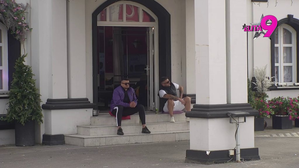 NE ZNA ŠTA ĆE SA SOBOM: Asmin gleda u jednu tačku, sve vreme strepi od Majine odluke (VIDEO)