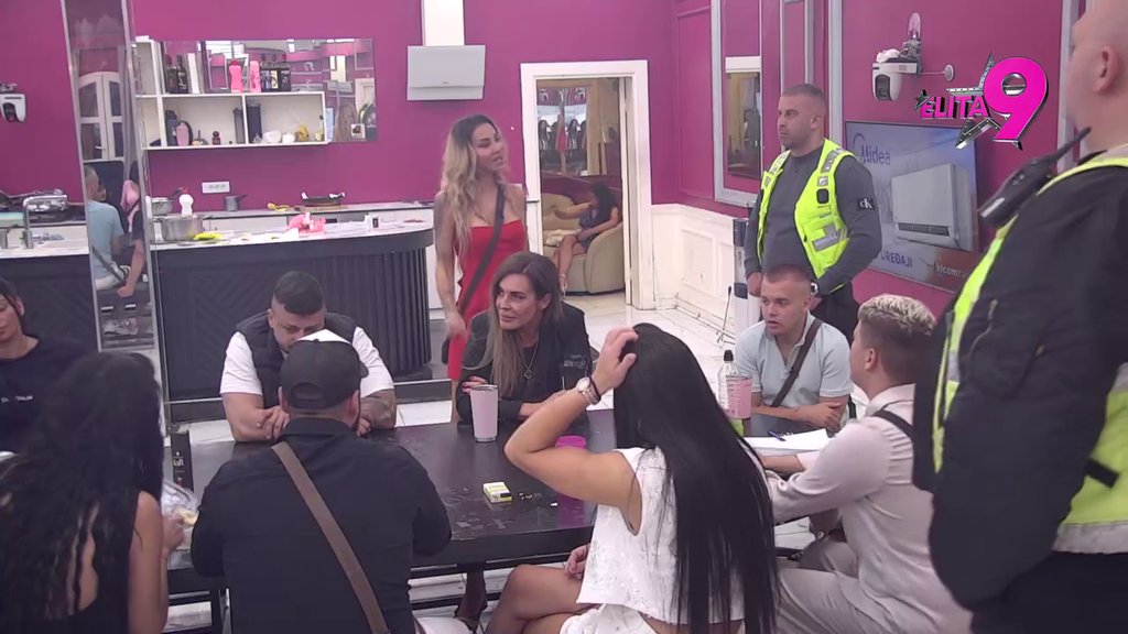 VEOMA JE NESREĆAN, RADI SVE NA KVARNO: Aneli optužila Luku da koristi Anitinu trudnoću da dođe do izražaja, on joj odgovorio bez dlake na jeziku! (VIDEO)