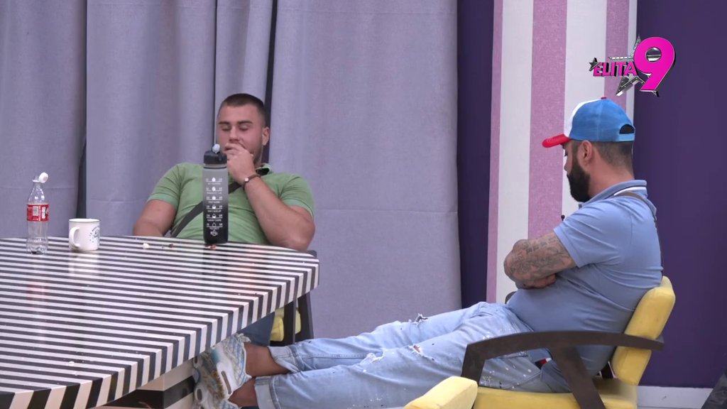 LETI PERJE U ODABRANIMA: Luka i Uroš na sve načine pokušavaju da smire Viktora, on proklinje dan kad je upoznao Minu! (VIDEO)