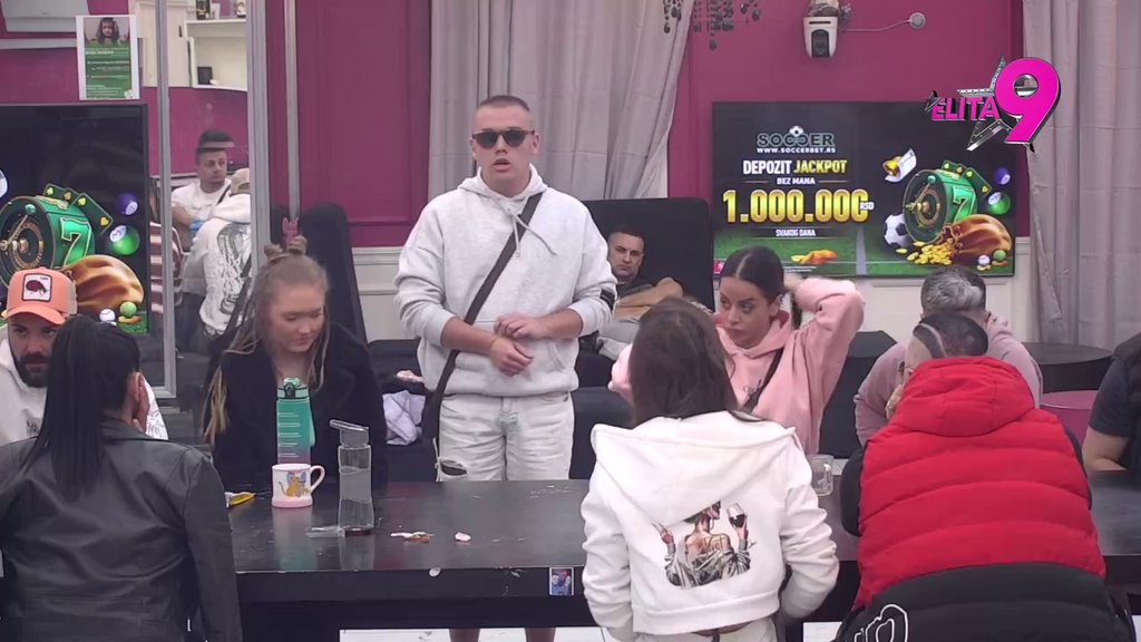 Svaki bitan datum mi je U*RAO! Teodora sve hladnija prema Bebici, pa progovorila o tome što ga njena majka PRIJAVLJUJE POLICIJI! (VIDEO)