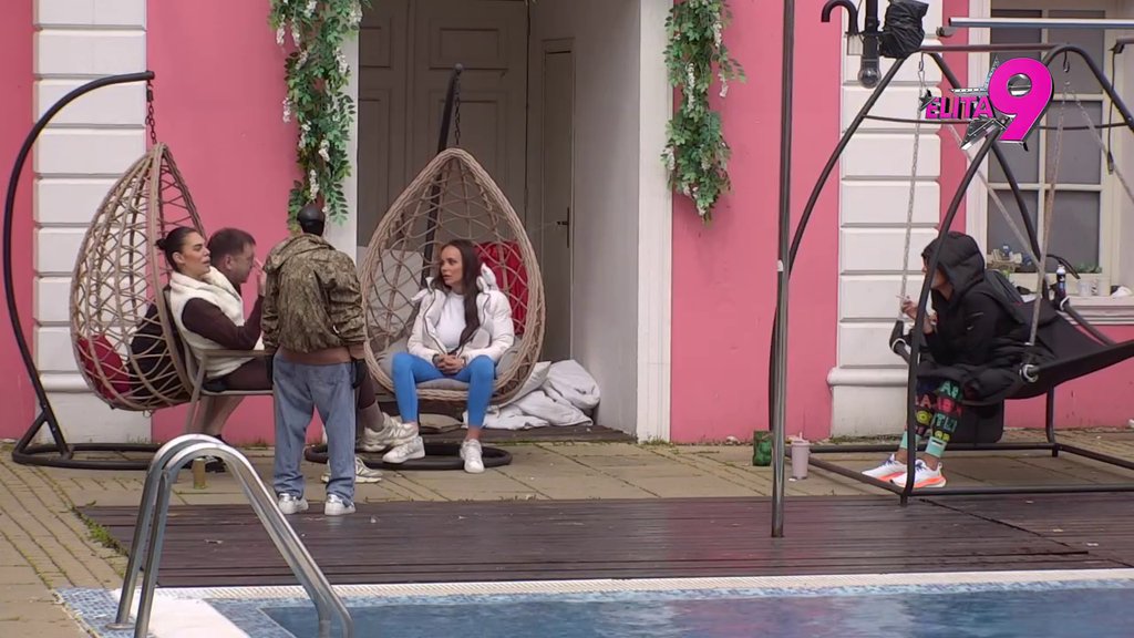 Dnevna doza tračeva s Minom Vrbaški: Takmičare raskrinkala do gole kože, Toša se pretvorio u uvo! (VIDEO)