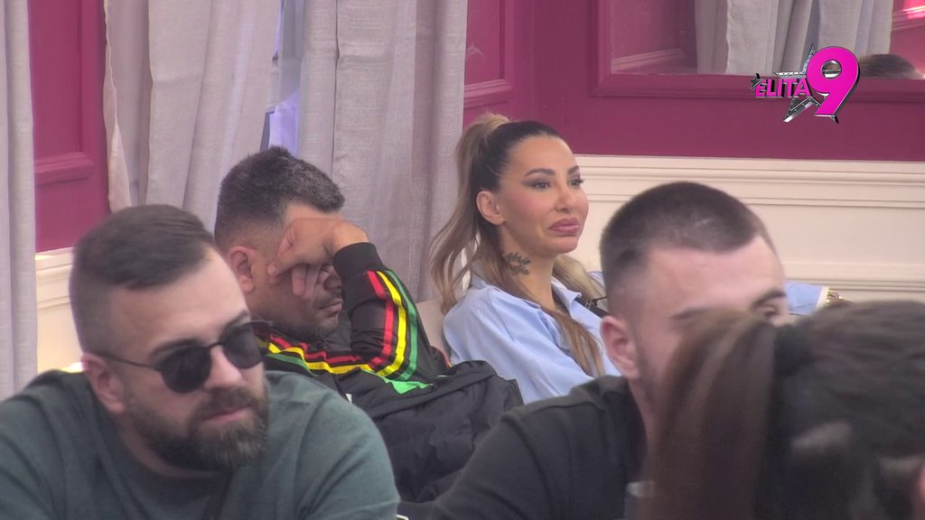 Anita na aparatima: Luka ponovo pokazao da je lud za Aneli, pred svima joj podelio zlatne savete! (VIDEO)