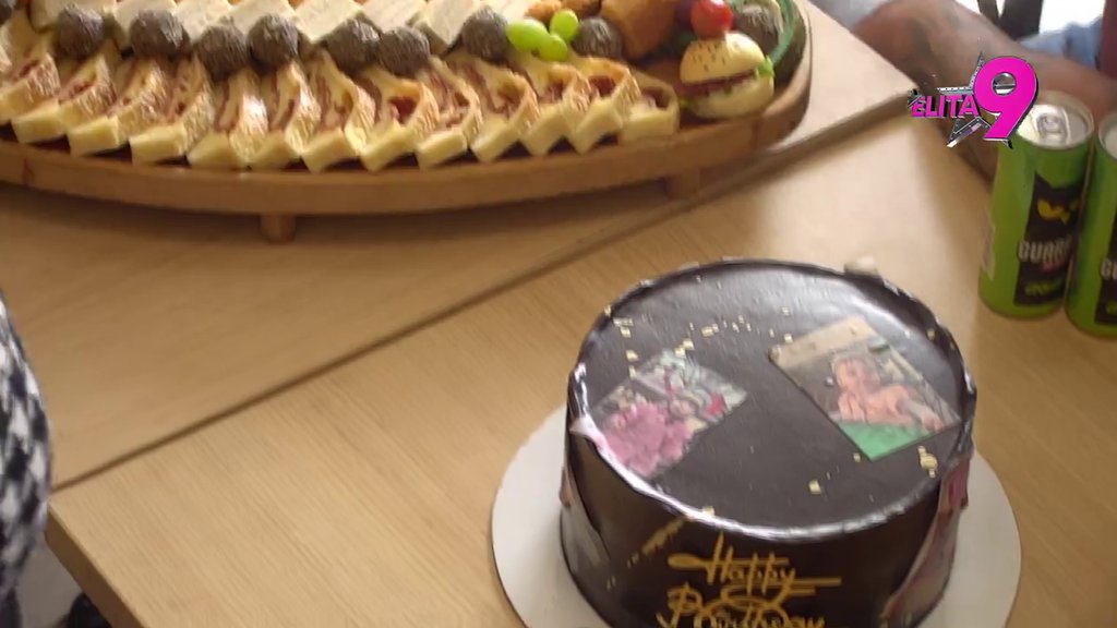 U Elitu stiglo pismo Hanine majke: Zavladao totalni muk, Nerio sluša i guta knedle (VIDEO)