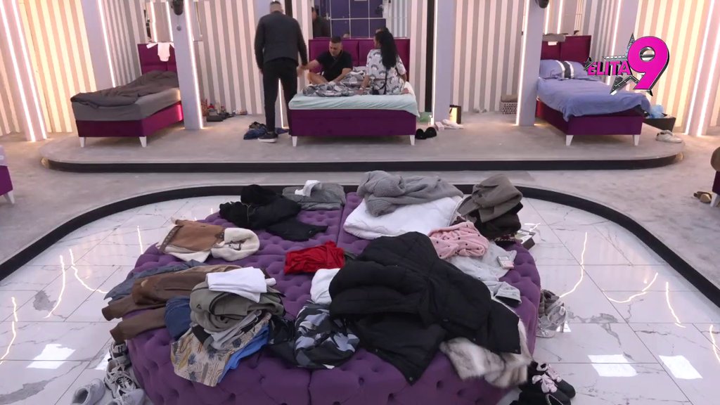 ZALIVA POD SUZAMA! Anita i Anđelo udružili snage da podignu Bebicu sa dna: On ne može da prihvati raskid sa Teodorom (VIDEO)