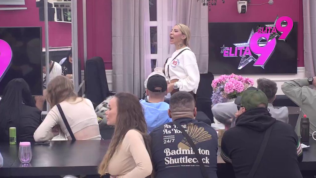 Živi za dan da ne budem sa Lukom: Aneli ne može da sakrije osmeh zbog Janjuševog izlaganja, totalno se zbunila (VIDEO)