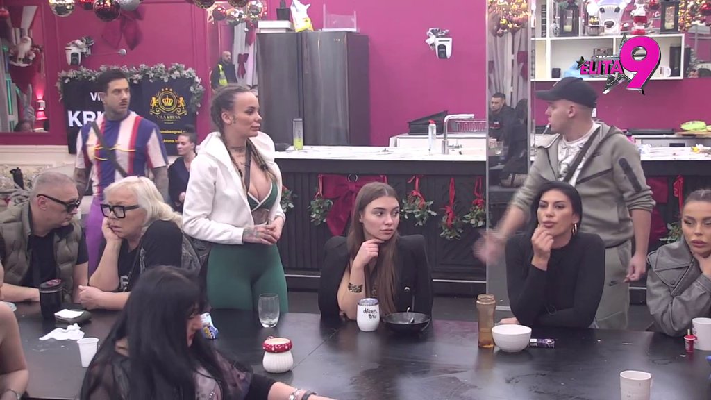 Kao da klip nije pušten! Kakav blam: Đukić i pored video snimka i dalje tvrdi da nije indirektno priznao da se desilo nešto više s Teodorom (VIDEO)