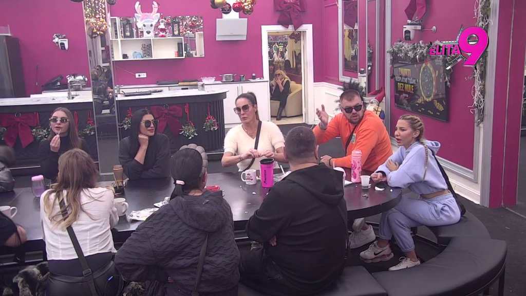 ŽAL I BOL SE NISU UGASILI! Aneli i Janjuš na ivici da PODGREJU LJUBAV, ona se opire, Marko otvoren za još jednu šansu?(VIDEO)