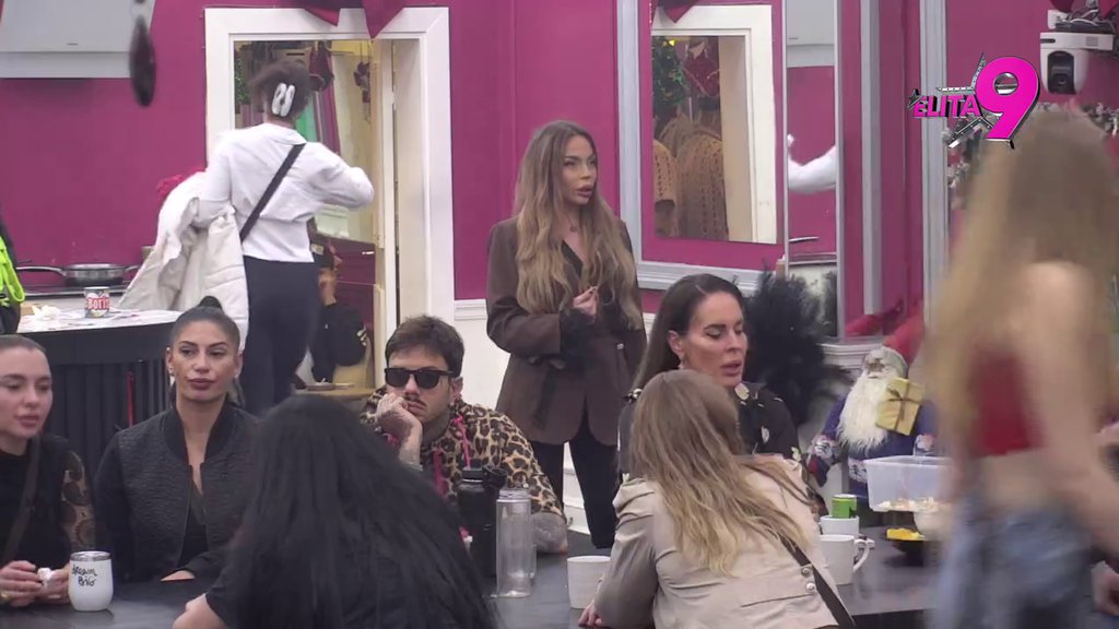 KARIĆ POMRSIO KONCE: Sofija i Terza žestoko zaratili, on ne može da se pomiri sa tim da se dopisivala sa njegovim drugom! (VIDEO)