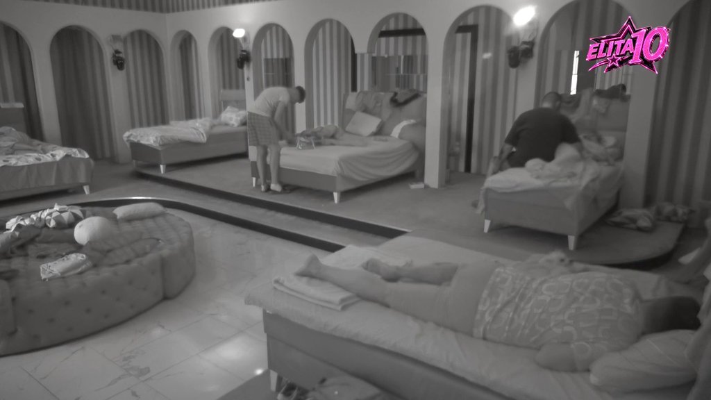 Dokazali da među njima ništa nije gotovo: Aneli i Car legli zajedno u krevet, pa otvoreno porazgovarali o njihovom odnosu! (VIDEO)