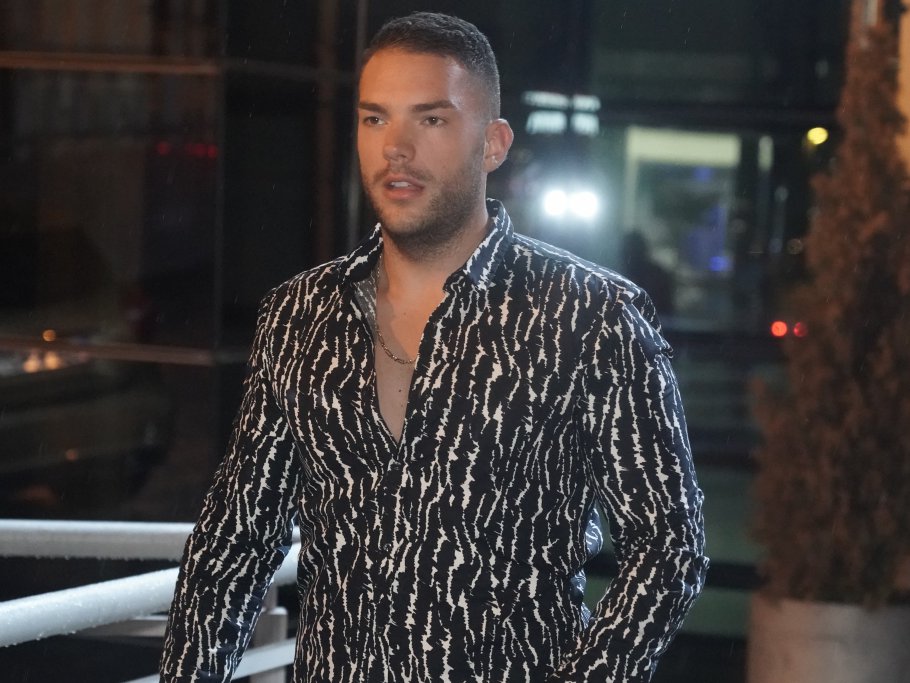 Lepo se folira i glumi: Mama Džehva ne štedi Anđela Rankovića, napljuvala ga kao nikada