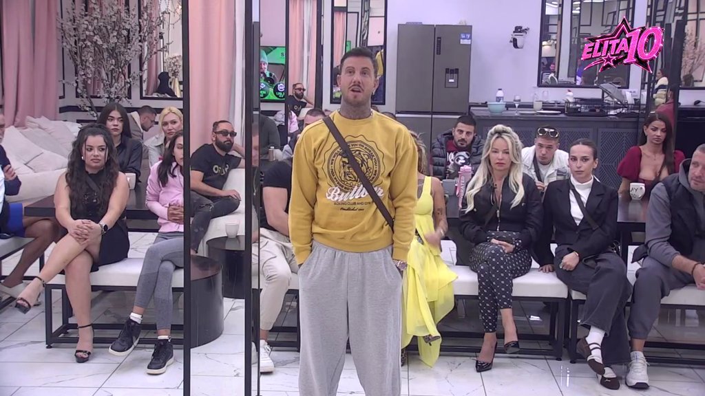 Hteo sam da budem pored nje... Đukić ponovo nema odgovor i ne zna šta da kaže, dao sve od sebe da objasni da mu se sviđaju i Laura i Biljana (VIDEO)