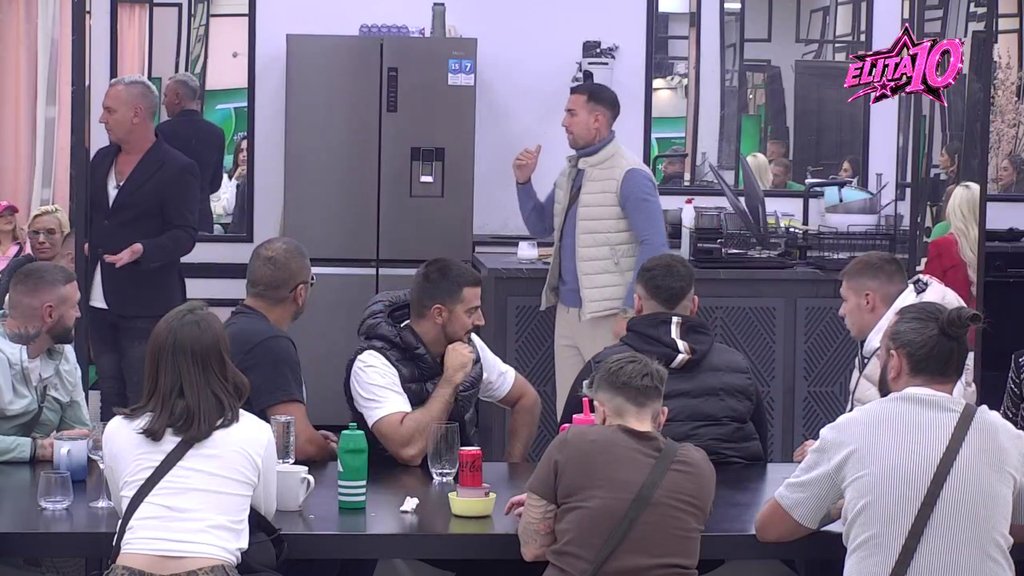 Uhvatio ih u novoj kontradiktornosti: Janjušu pala roletna zbog Mateje i Sandre, oni se koprcaju u lažima! (VIDEO)