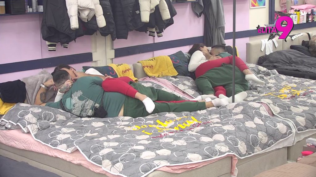 NE HVATAJU VAZDUH! Teodora i Bebica ne mare za poglede, ljube se i maze pred svima! (VIDEO)