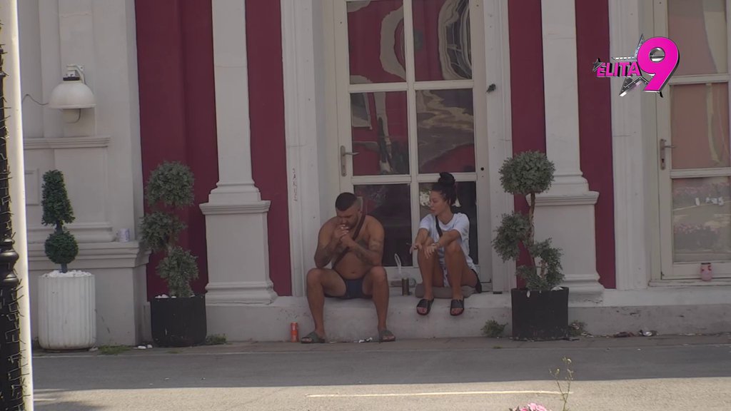 Šta ti je bilo smešno, VIDEĆEŠ KAD IZAĐE KLIP! Maja izgubila sve živce zbog Asminovog FLERTA sa Stanijom! (VIDEO)